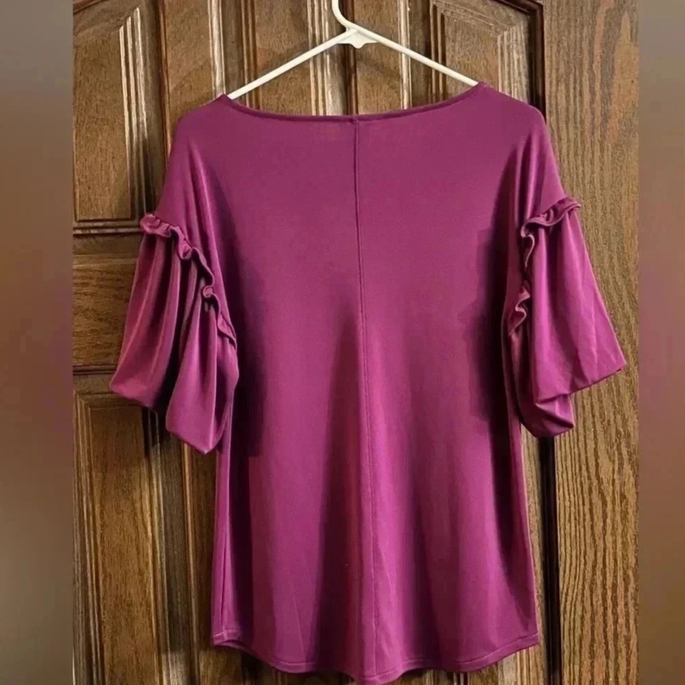 Ann Taylor Magenta Blouse with Ruffled Sleeves Sz SM. Excellent Condition - Picture 5 of 6